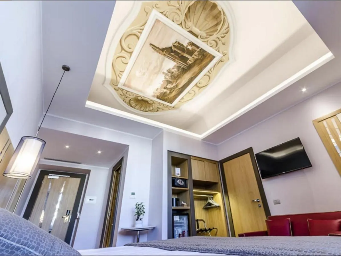 Hotel Giolli Nazionale Rome 3*,
