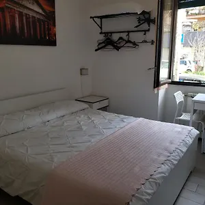 Metro B 10 Passi Dalla Metro B Bed & Breakfast
