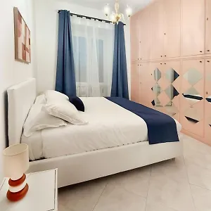 Domus Chiara Al Colosseo Apartment