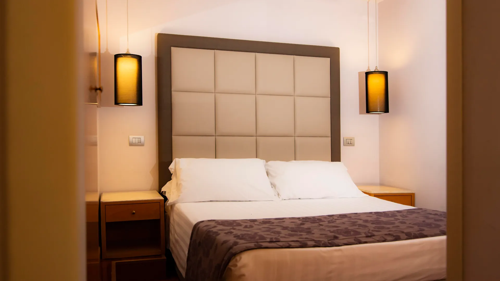 Hotel Giolli Nazionale Roma 3*,  Italia