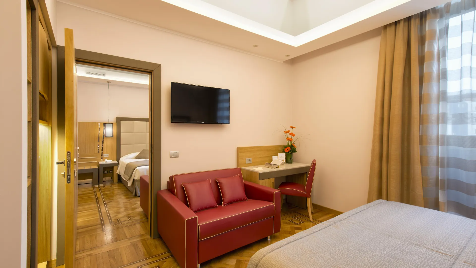 Hotel Giolli Nazionale Roma 3*,  Italia